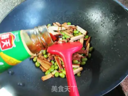 Make Five fragrances and fried beans step 10