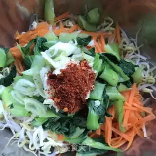 Make Oily bean sprouts step 7