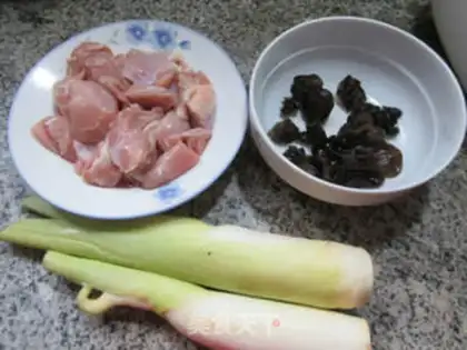 Make Black-mucked chicken-legged meat step 0