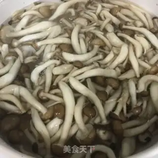 Make Egg fried crab mushrooms step 4