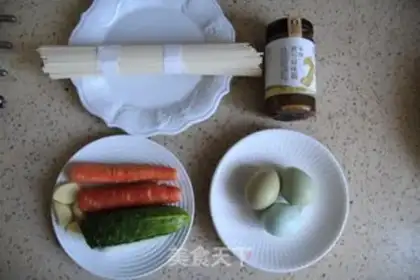 Make Egg sauce noodles step 0