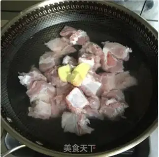 Make Pork fan broth step 0