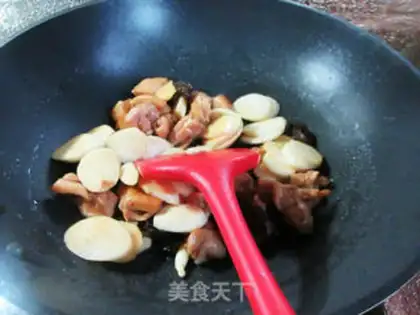 Make Black-mucked chicken-legged meat step 9