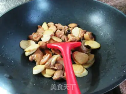 Make Black-mucked chicken-legged meat step 12