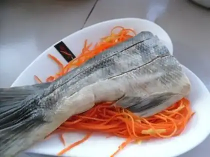 Make Clear the salmon tail step 7