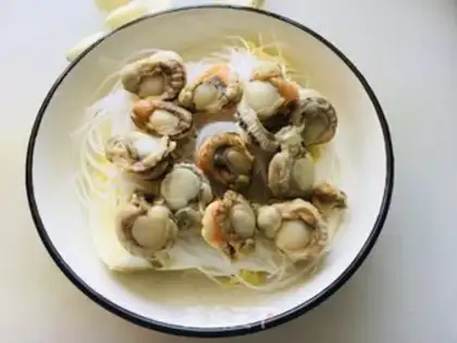 Make Garlic fan dolls step 3