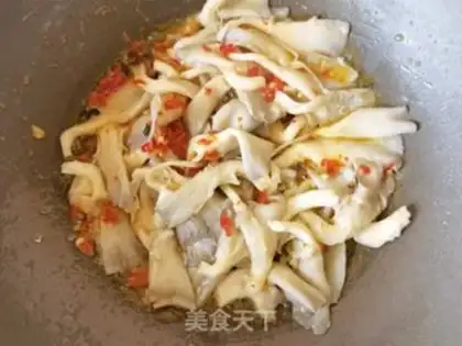 Make Garlic spicy sauce step 6