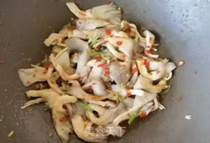 Make Garlic spicy sauce step 8