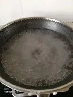 Make Tomato meatball noodles step 7