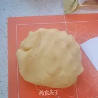 Make Peanut mooncake step 4