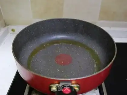 Make Soy sauce, chicken legs step 3