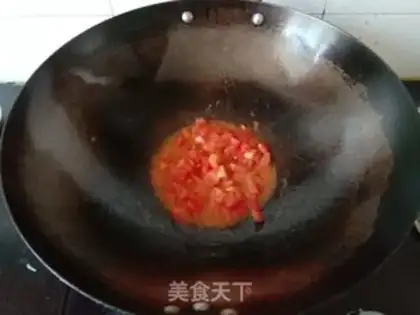 Make Tomato eggs and shrimp step 2