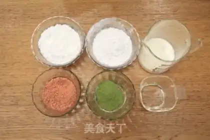 Make Strawberry rice mooncake step 0