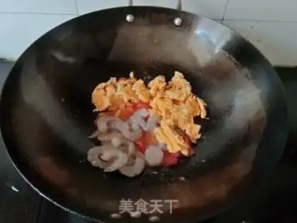 Make Tomato eggs and shrimp step 3