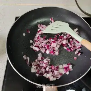 Make Egg sauce noodles step 5