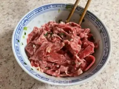 Make Mushroom beef rice step 2