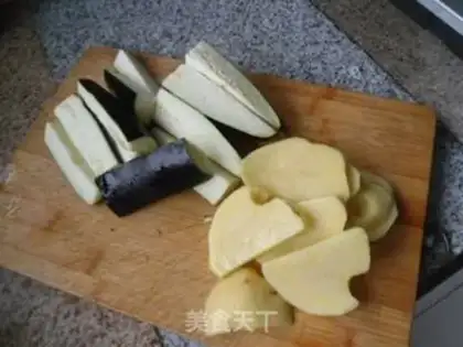 Make Fried salted fish head step 1