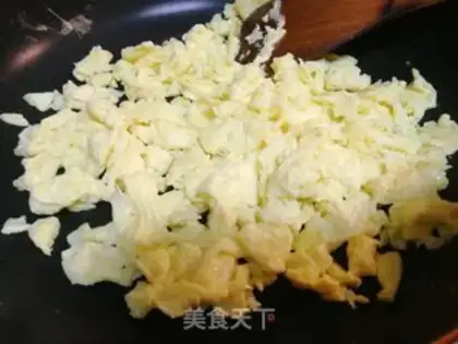 Make Tomato egg fried rice step 5