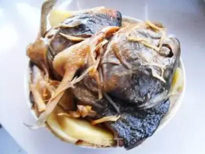 Make Fried salted fish head step 12