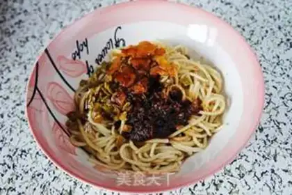 Make Hot dry noodles step 4