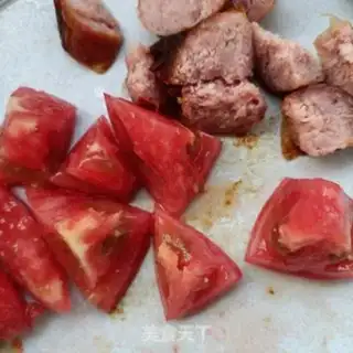 Make Barbecue sausage salad step 4
