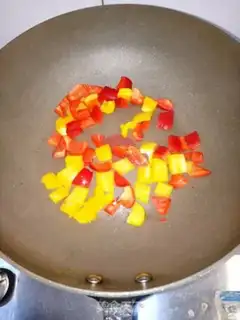 Make Pepper fried eggs step 2