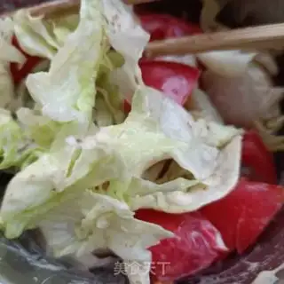 Make Barbecue sausage salad step 7