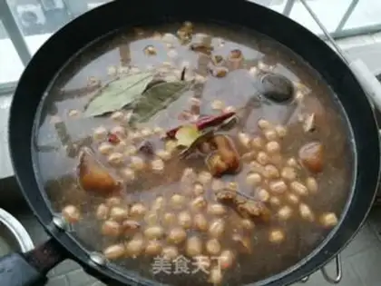 Make Peanut pig toes step 4