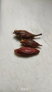 Make Salt chicken wings, chicken claws step 1