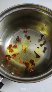 Make Salt chicken wings, chicken claws step 2