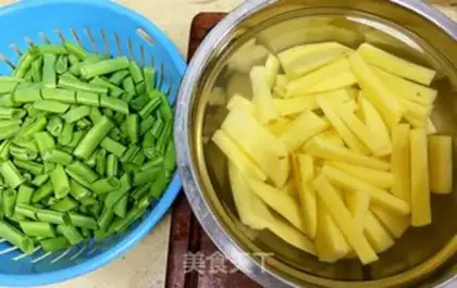 Make Four seasons of potatoes step 0