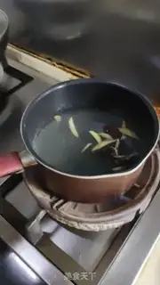 Make Salt chicken wings, chicken claws step 4