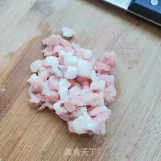 Make Onion sauce and barley noodles step 1