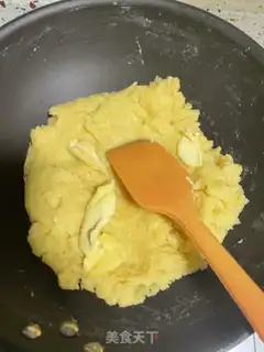 Make Mooncake pie step 16