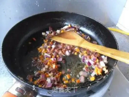 Make Ham and egg fried rice step 4