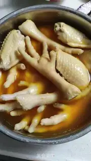Make Salt chicken wings, chicken claws step 8
