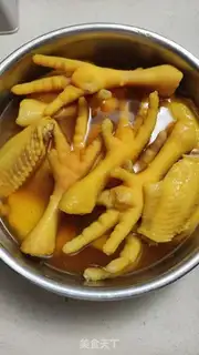 Make Salt chicken wings, chicken claws step 9
