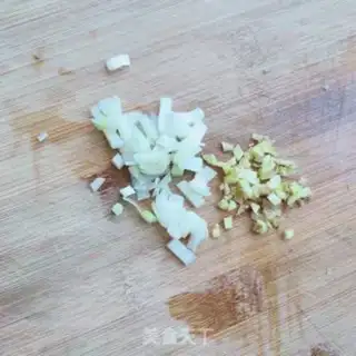 Make Onion sauce and barley noodles step 4