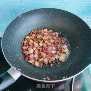 Make Onion sauce and barley noodles step 9