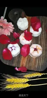 Make Milk and fruit mooncake step 3