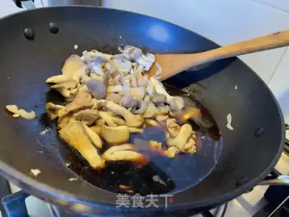 Make Frozen chicken noodles step 4