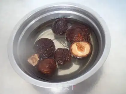 Make Spaghetti noodles step 0