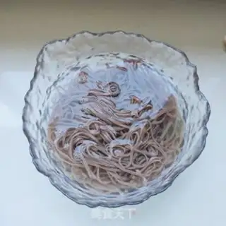 Make Onion sauce and barley noodles step 15