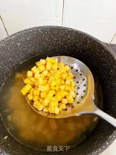 Make Corn shrimp fried eggs step 2