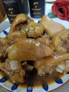 Make Soy sauce pig hoof step 9