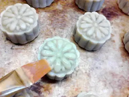 Make Bean-saloon mooncake step 16