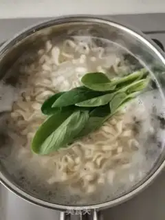 Make Spicy beef noodles step 6