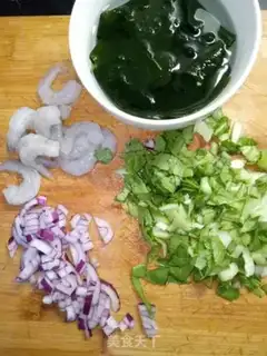 Make Shrimp congee step 1