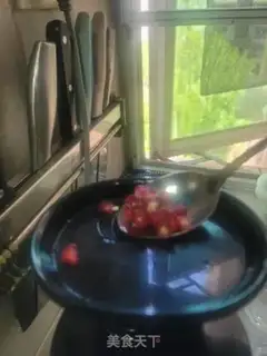 Make Pomegranate juice step 1