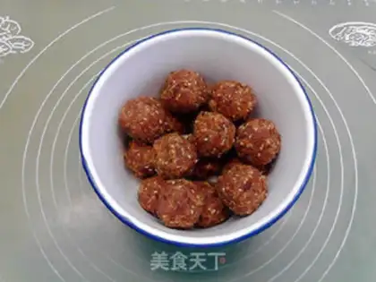Make Apricot mooncake step 6